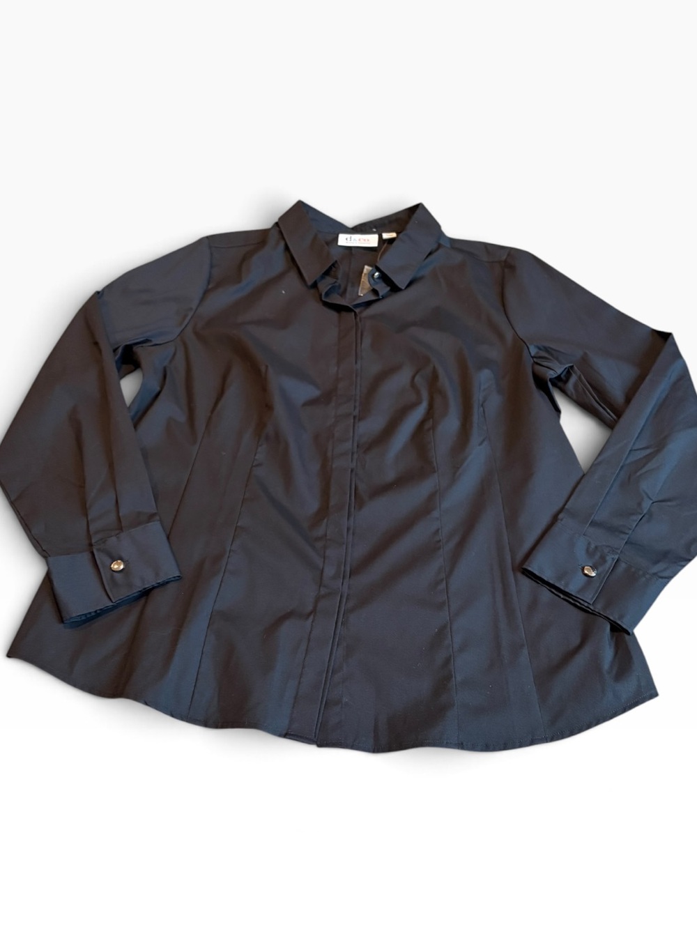 D&CO black button down top